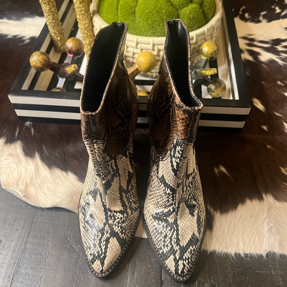 Schutz Haven Snakeskin Embossed Leather Western Ankle Boots (Size 7 - Picture 6 of 7